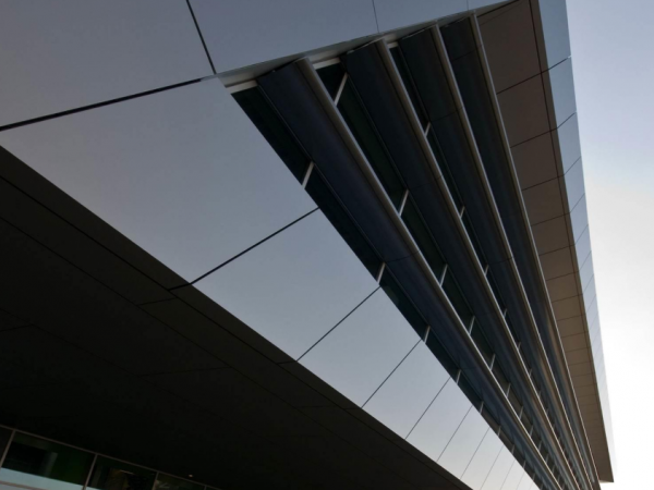 雙曲鋁單板是幕墻設計重要的一部分